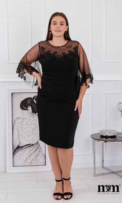 M&M - Elegancka sukienka midi z prostą spódnicą i szerokimi rękawkami w kolorze czarnym. Model: CU-6725 - Rozmiar: 44(XXL)