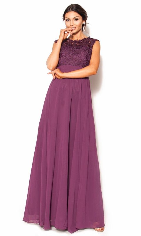 M&M - Gipiurowa zwiewna sukienka w kolorze śliwkowym Model:IP-3585 - Rozmiar: 36(S)