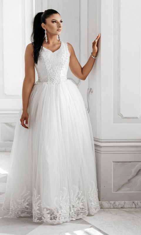 M&M - Sukienka ślubna tiulowa bogato zdobiona perełkami na dekolcie. MODEL: IP-6889 - Rozmiar: 36(S)