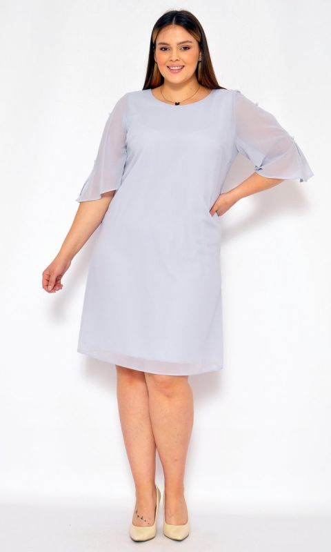 M&M - Zwiewna prosta sukienka midi z perełkami na rękawkach w kolorze szarym. Model: GV-6474 - Rozmiar: 44(XXL)
