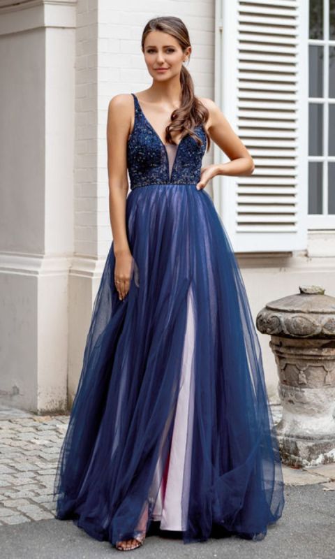 Suknia wieczorowa wykonana z tiulu z kryształkami w kolorze niebiesko-różowym 34
