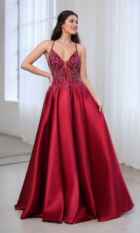 Suknia wieczorowa z mikado z kryształkami w kolorze czerwieni 34