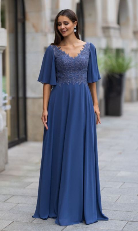 Szyfonowa suknia wieczorowa z rękawami w kolorze niebieskim 34