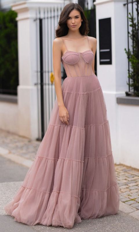 Tiulowa suknia wieczorowa w kolorze jasny róż 34