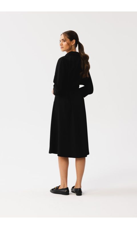 Sukienka szmizjerka CORLEONE z zakładkami w talii - czarna