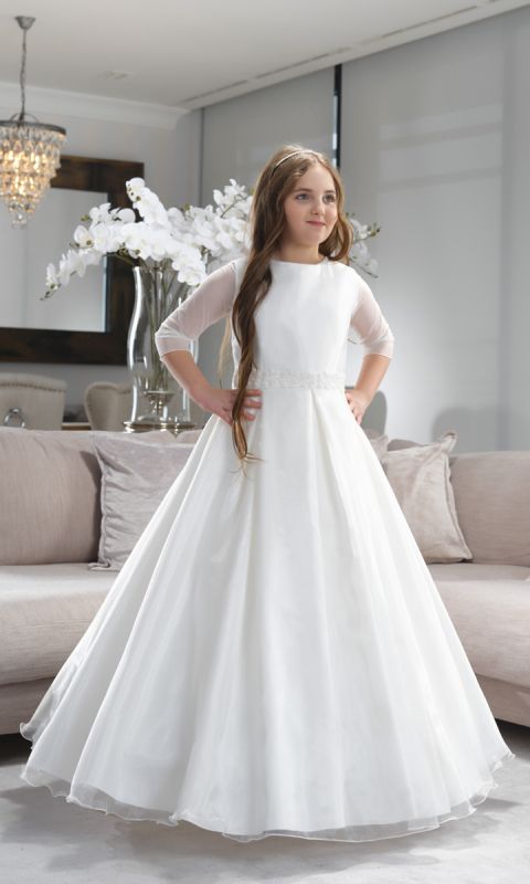 Elegancka i minimalistyczna biała sukienka