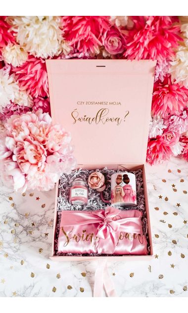 Box prezentowy dla świadkowej różowy szlafrok
