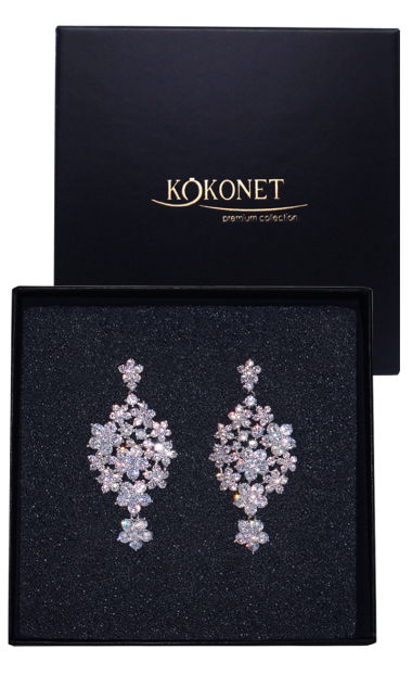 KOLCZYKI kwiatowe z cyrkoniami kryształkami eleganckie widoczne efektowne