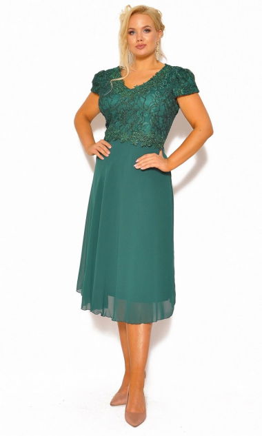 M&M - Elegancka sukienka midi z haftowaną górą i zwiewną spódnicą Model: CU-4736 - Rozmiar: 46(XXXL)
