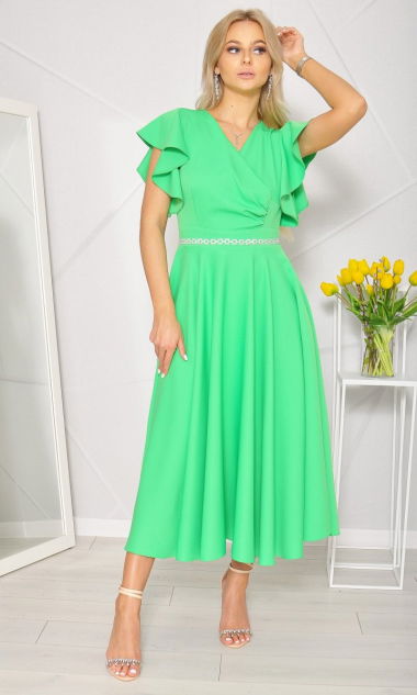 M&M - Sukienka midi motylek w kolorze zielonym z delikatnymi falbankami przy rękawach. MODEL: KM-8122 - Rozmiar: 36(S)