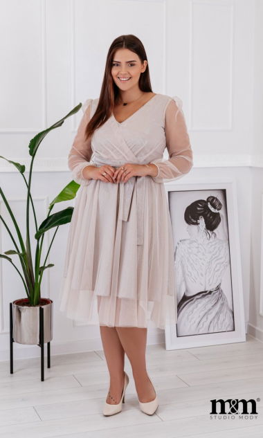 M&M - Sukienka midi tiulowa w kolorze jasno-beżowym. MODEL:DV-7622 - Rozmiar: 38(M)
