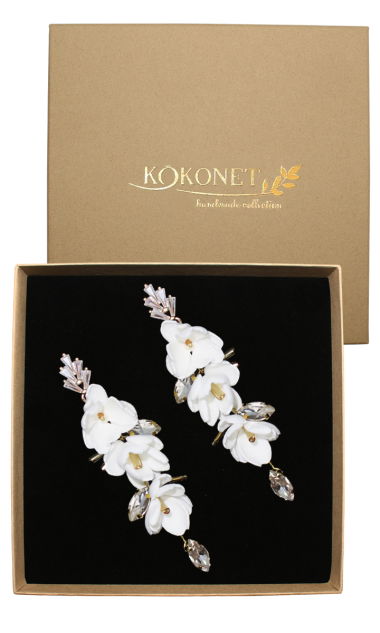 Wiszące kolczyki złote białe kwiaty lekkie handmade ślubne oryginalne unikat