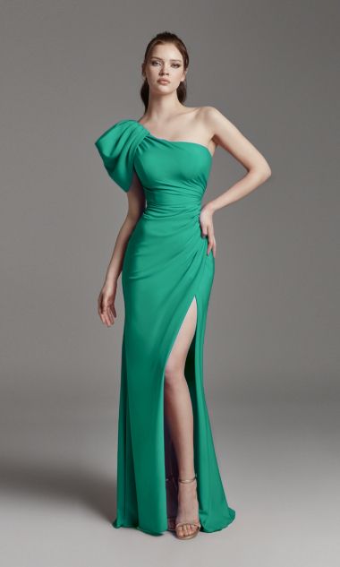 Zielona wieczorowa suknia maxi z opadającym rękawem _34