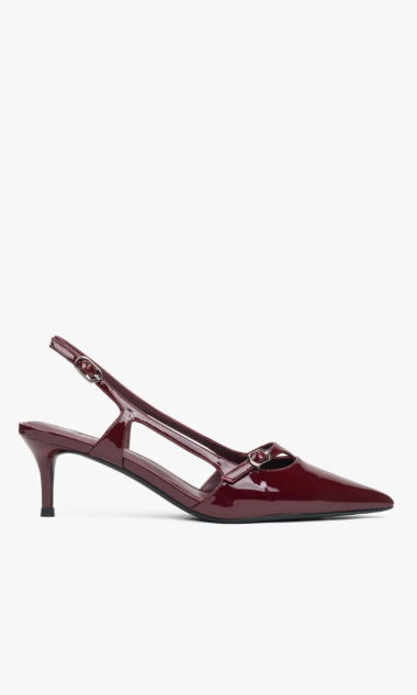 Bordowe czółenka na niskim obcasie typu slingback z lakierowanej skóry Estro ER00116277