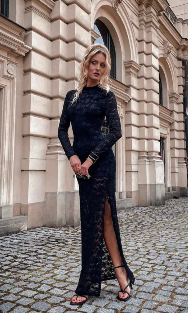 Koronkowa sukienka maxi z odkrytymi plecami - BLACK