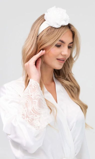 Opaska do włosów GLAMOUR z kwiatem biała