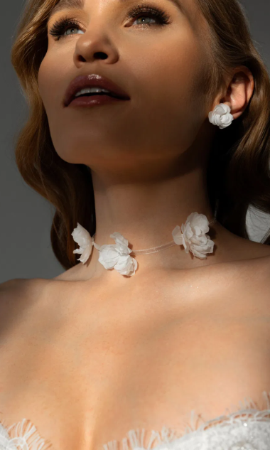 Choker naszyjnik z kwiatami