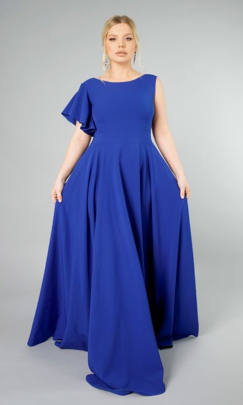 Kobaltowa suknia z motylkowym rękawem