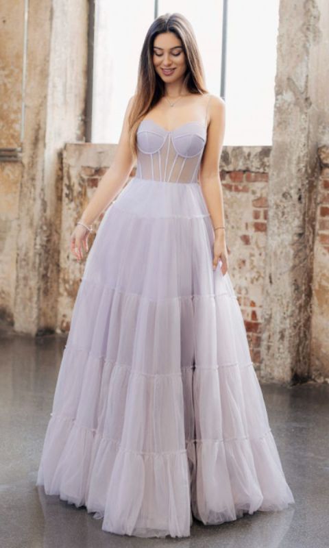 Tiulowa suknia wieczorowa w kolorze Lavender Cloud 34
