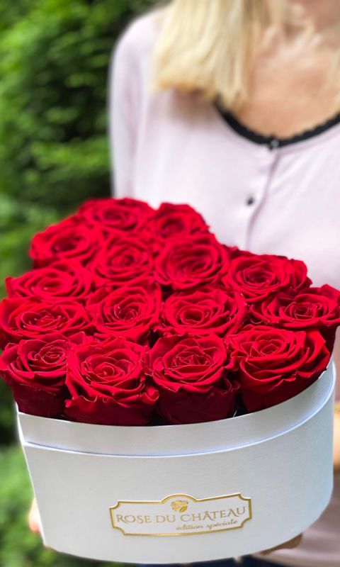Czerwone Wieczne Róże Biały Flowerbox Serce