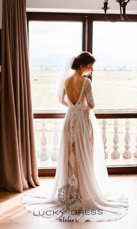 Koronkowa suknia ślubna z rękawami - Halina