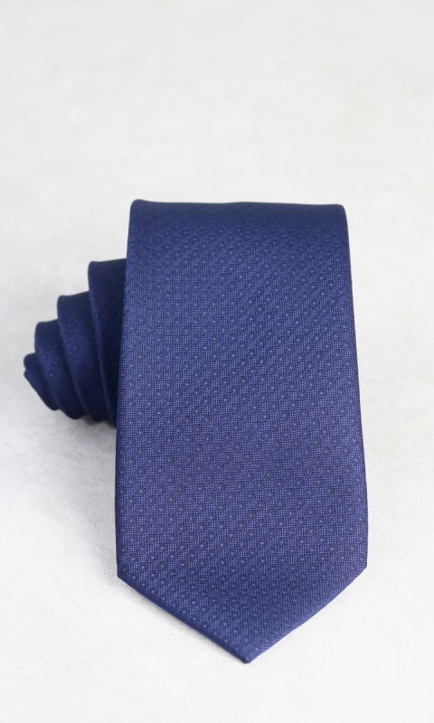 Granatowy krawat w drobne kropki