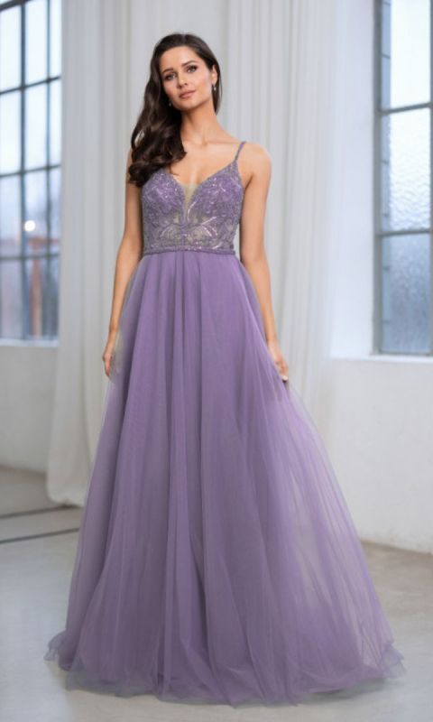 Suknia wieczorowa w kolorze fioletowej szałwii