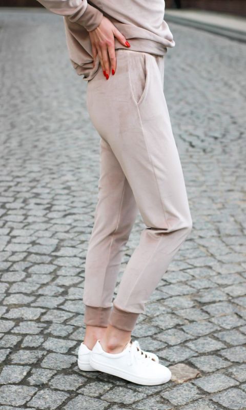Spodnie dresowe welurowe kolor beżowy