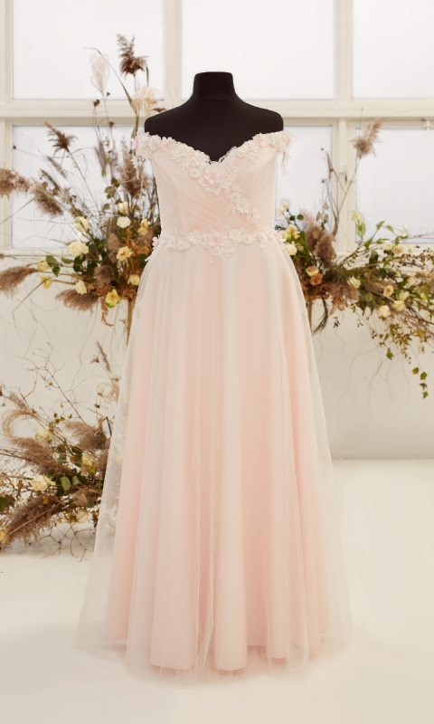 Suknia ślubna plus size różowa