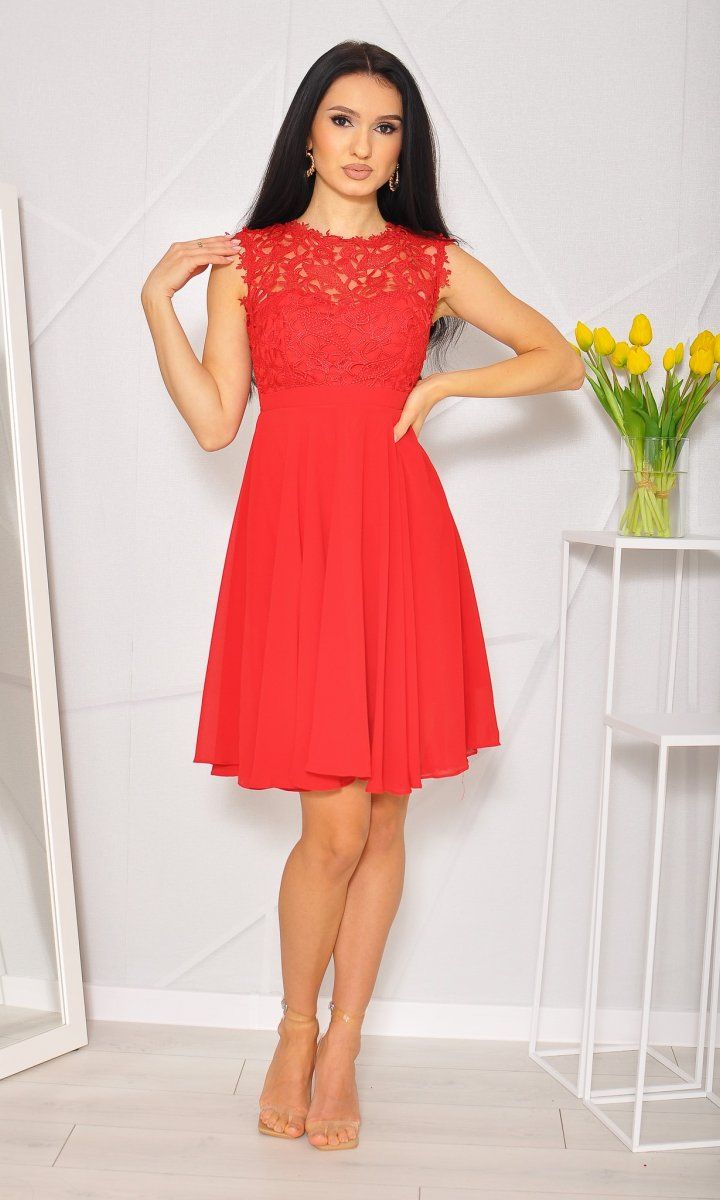 M&M - Zwiewna sukienka mini z koronkową górą w kolorze czerwonym. Model: IP-3812 - Rozmiar: 36(S)